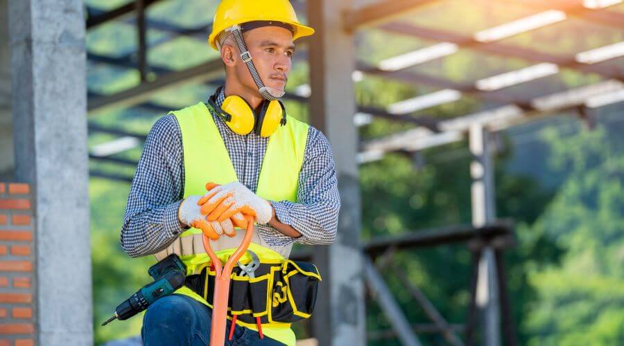 Professional gutter cleaning in Swaledale, IA
